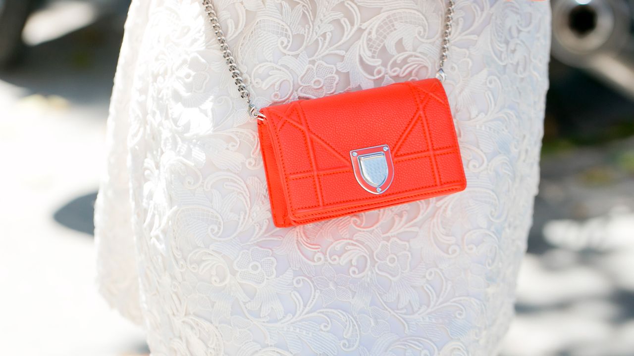 capa do post sobre mini bags na summer sale