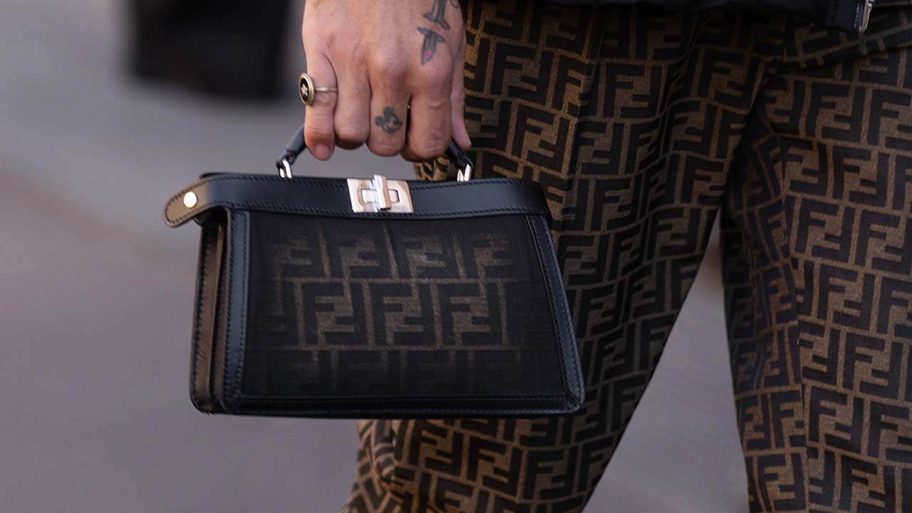 Saiba quem é a nova embaixadora da Fendi em 2025 e o impacto e a influência que essas representantes das marcas de luxo tem nas vendas.