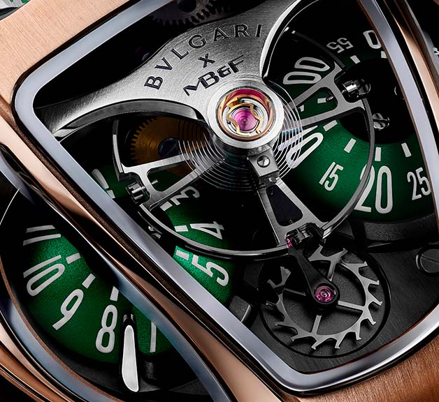 Foto do novo lançamento de relógio da Bulgari 2025, modelo serpenti em parceria com a marca MB&F.