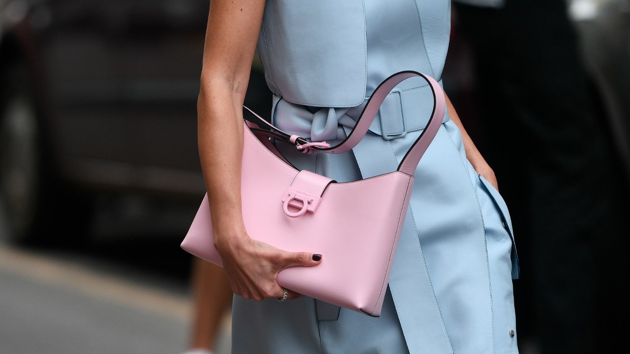 capa do post sobre a nova bolsa da ferragamo, a soft bag.