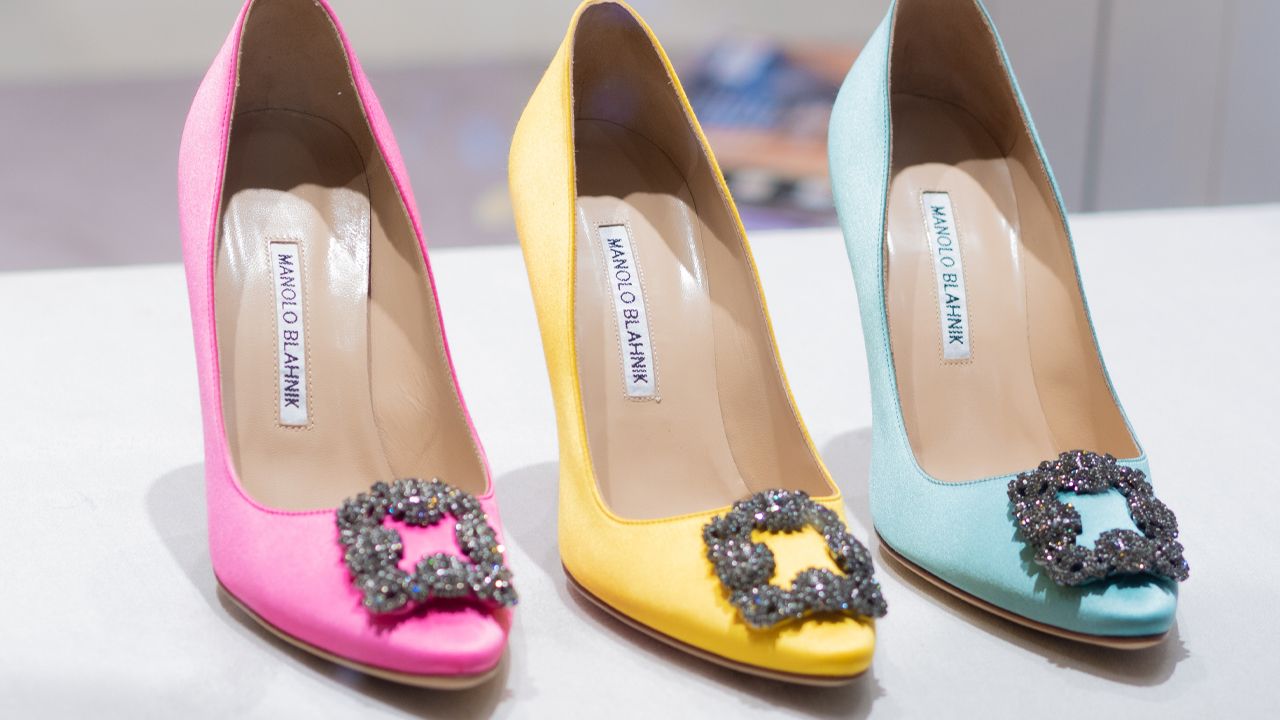 capa do post sobre sapatos de marcas de luxo no etiqueta Única
