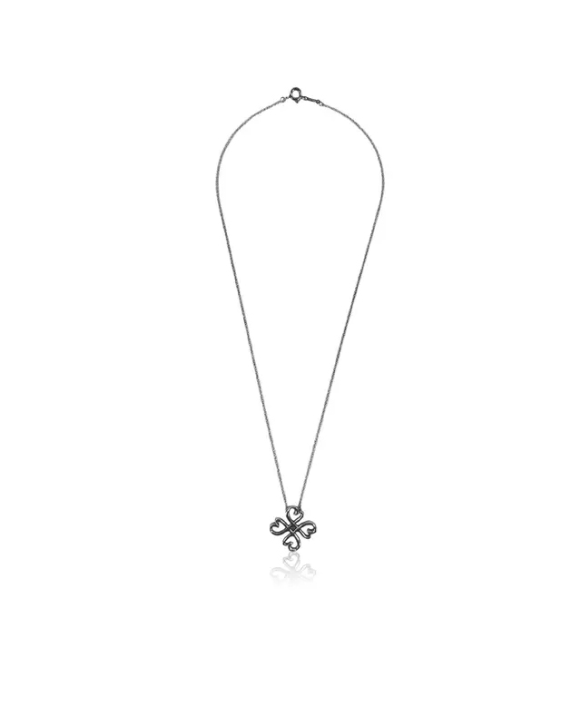 Colar Tiffany & Co Paloma Picasso Loving Heart. Clique na imagem e confira mais peças da marca!