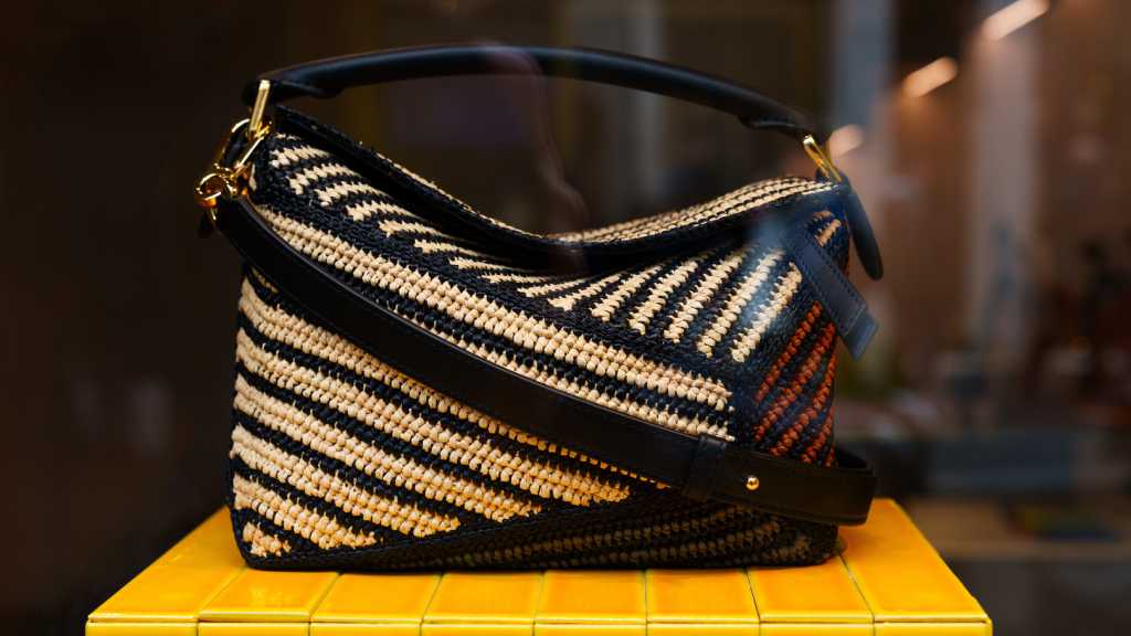 as-top-bolsas-de-luxo-da-loewe-110425