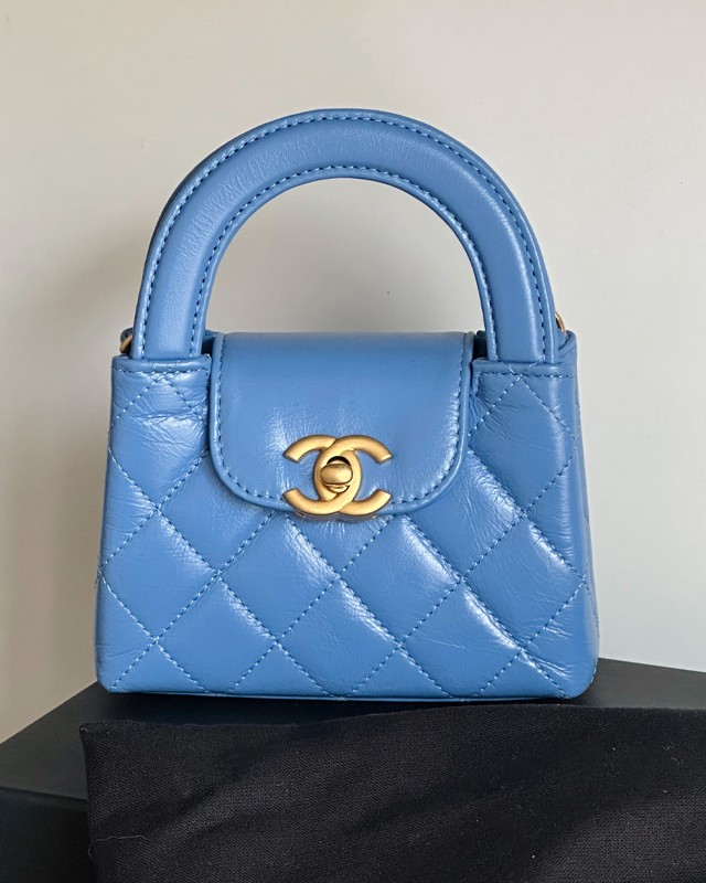 Bolsa Chanel Nano Shopping. Clique na imagem e confira mais modelos da marca!
