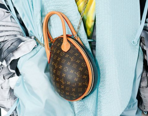 Foto da bolsa Egg que inspirou o ovo de páscoa da Louis Vuitton.