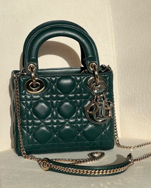 Bolsa Lady Dior. Clique na imagem e confira mais modelos da marca!