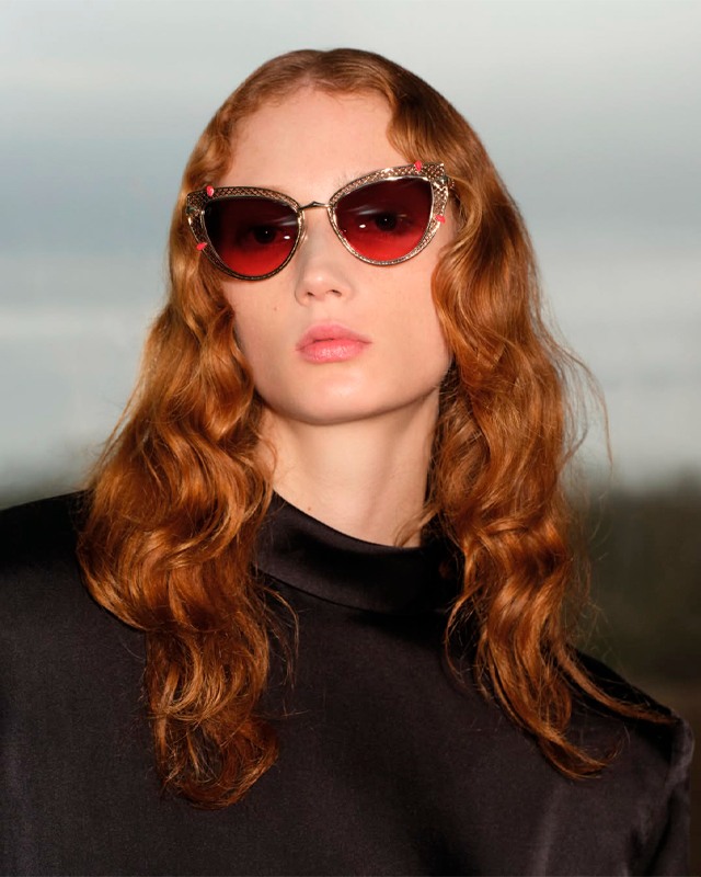 Coleção Christian Louboutin Eyewear. (Foto: Reprodução/Instagram @christianlouboutin)