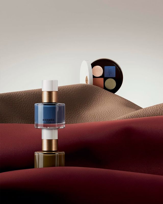 Foto de esmaltes  e produtos de beleza da Hermès.