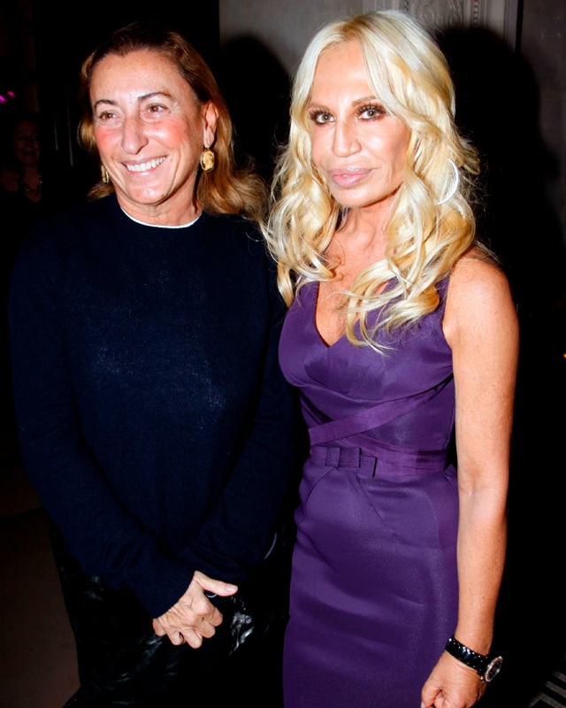 Miuccia Prada e Donatella Versace. (Foto: Reprodução/Vogue.com)