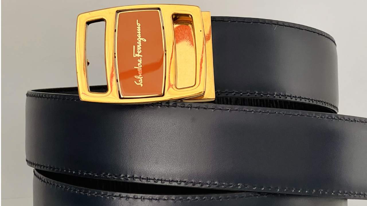 Foto de cinto logo salvatore uma das ideias presentes da Ferragamo para o Dia das Mães.