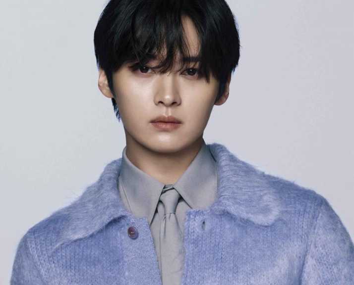 Foto da Sensação do K-Pop, sul-coreano Lee Know é o Novo Embaixador da Gucci.