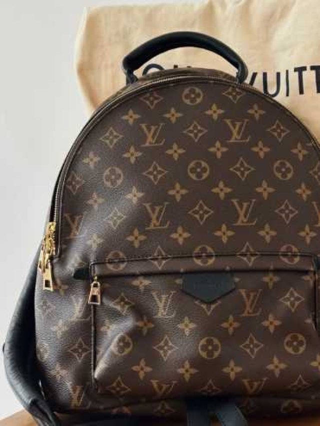 logomania-na-super-sale-mes-dos-pais-pecas-com-monogramas-de-luxo-para-presentear-ou-investir