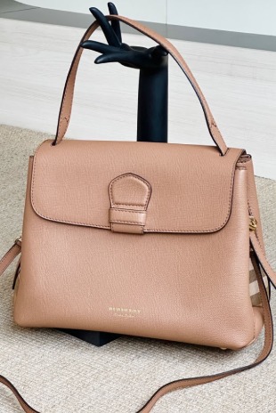 Foto bolsa Burberry second hand.
