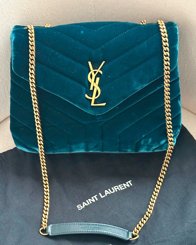 Bolsa Saint Laurent Loulou. Clique na imagem e confira mais modelos da marca!