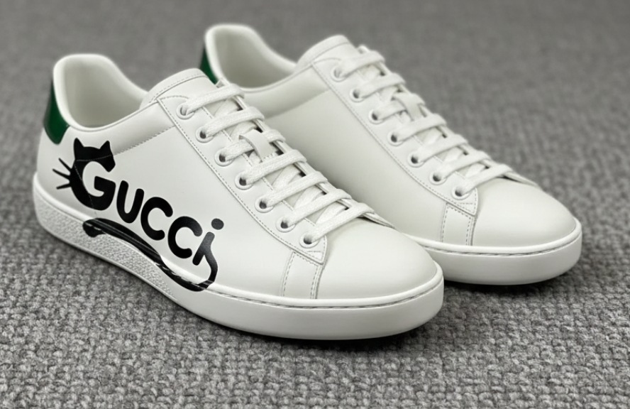 Foto do Tênis feminino Gucci Ace Kitten.