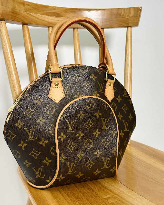 Foto da Bolsa LV Tivoli.
