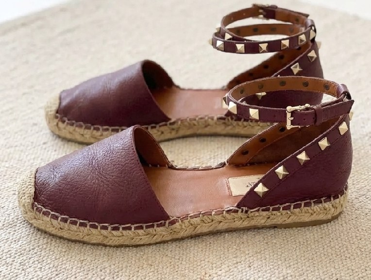 Foto de um dos sapatos valentino tendência para primavera/verão: espadrilhe de corda.