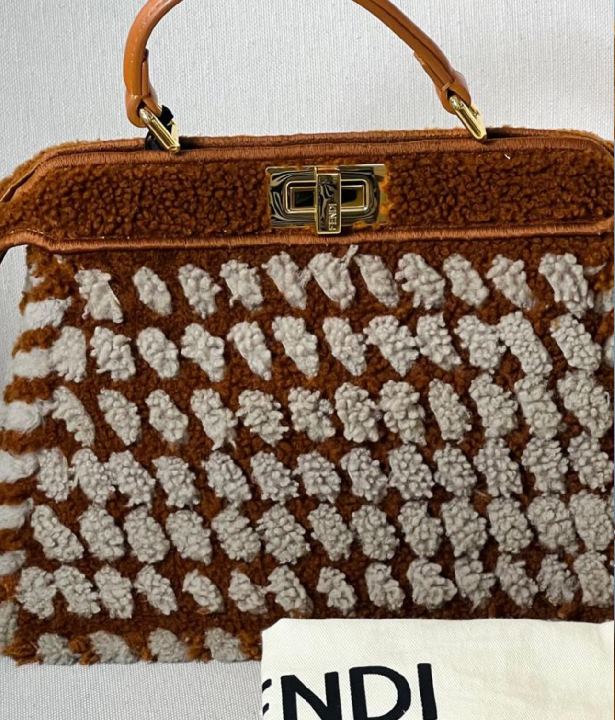 Foto de Bolsa Peekaboo Fur Bicolor.