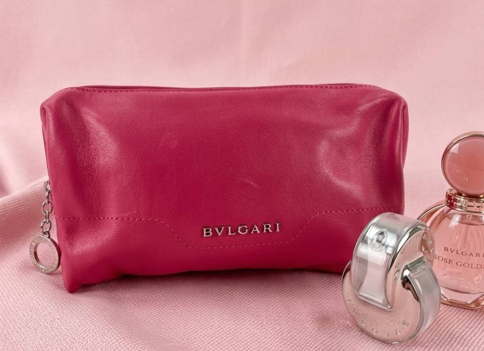 Foto de Necessaire de Couro Bulgari no Mês do Consumidor.