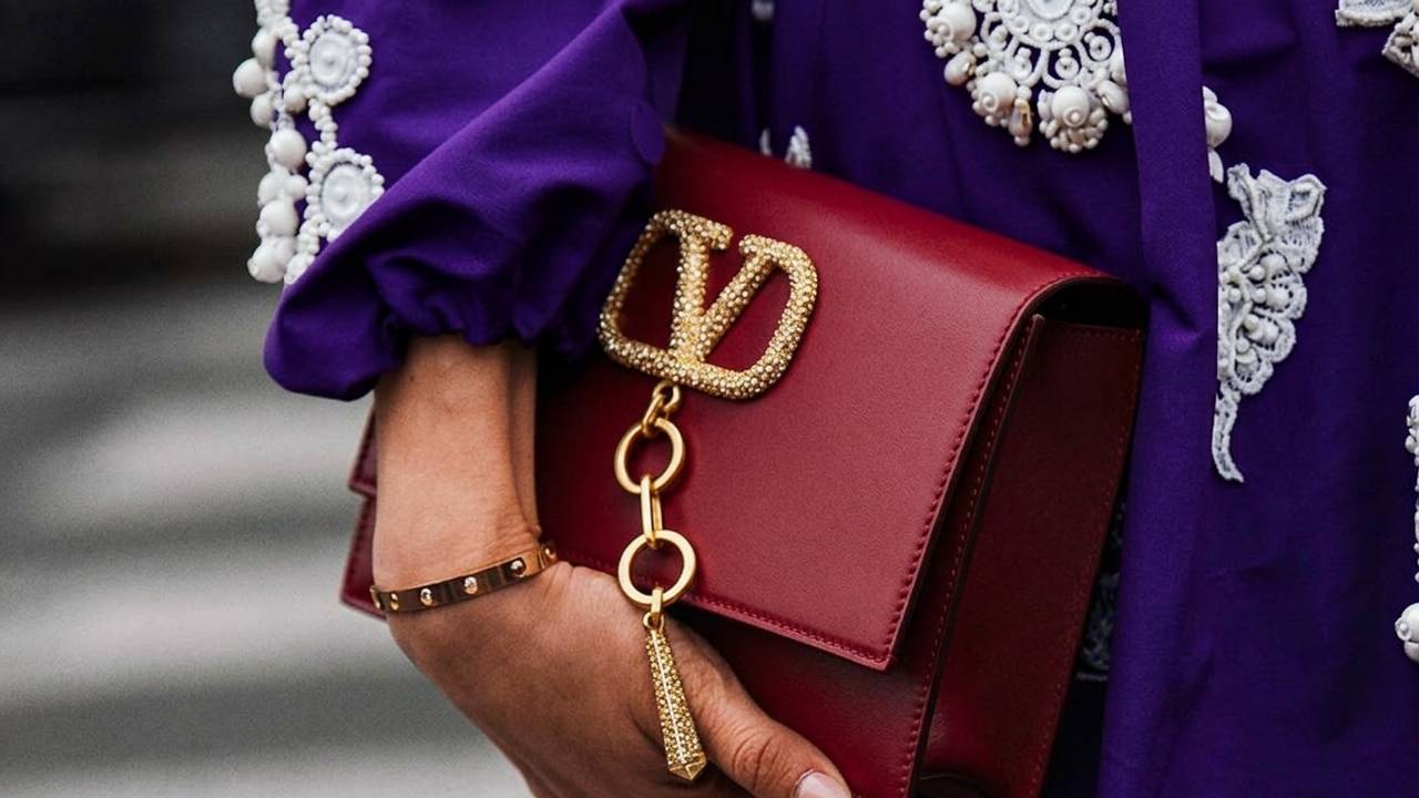 Todos os Detalhes do Desfile Valentino Inverno 2026/27 em Roma. Fotos e Vídeo da Coleção Fall/Winter por Alessandro Michele.