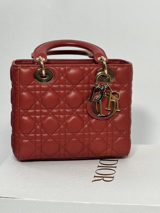 Bolsa Lady Dior. Clique na imagem e confira mais modelos!