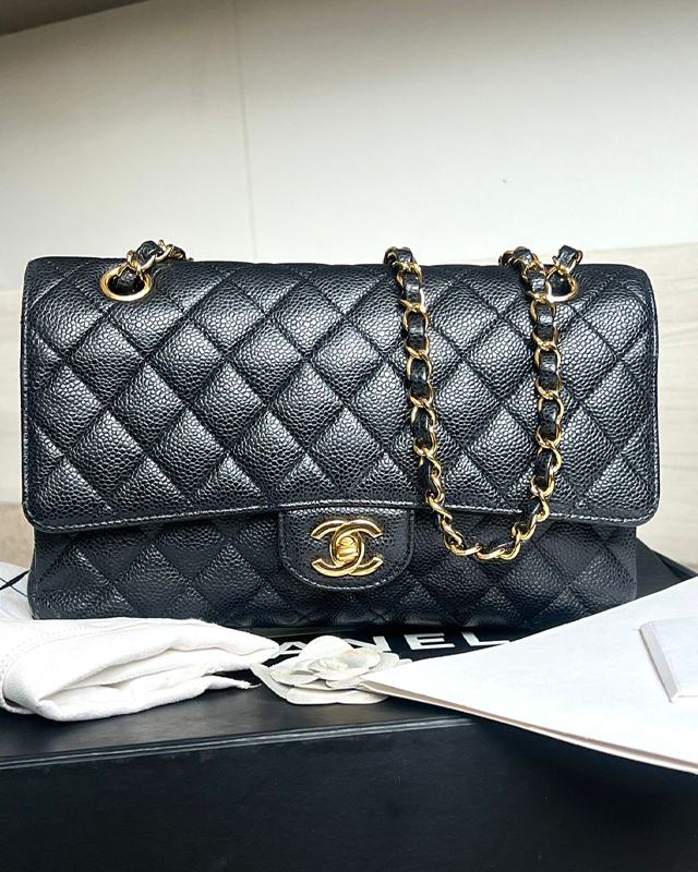 Bolsa Chanel Double Flap. Clique na imagem e confira mais modelos da marca!