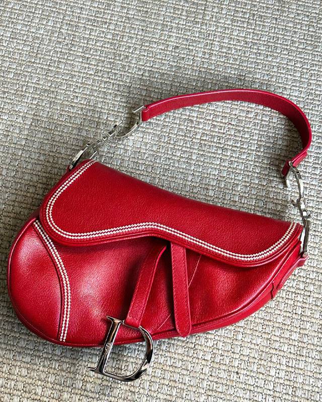 Bolsa Dior Saddle. Clique na imagem e confira mais modelos da marca!