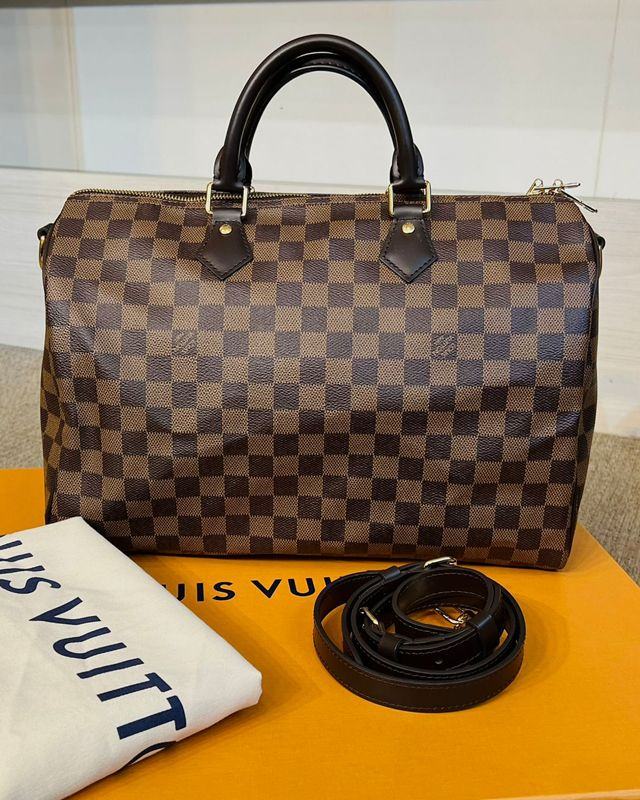 Bolsa Louis Vuitton Speedy. Clique na imagem e confira mais modelos da marca!