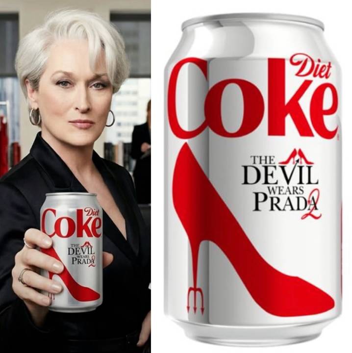 Collab Diabo Veste prada com diet coke para o segundo filme da franquia.