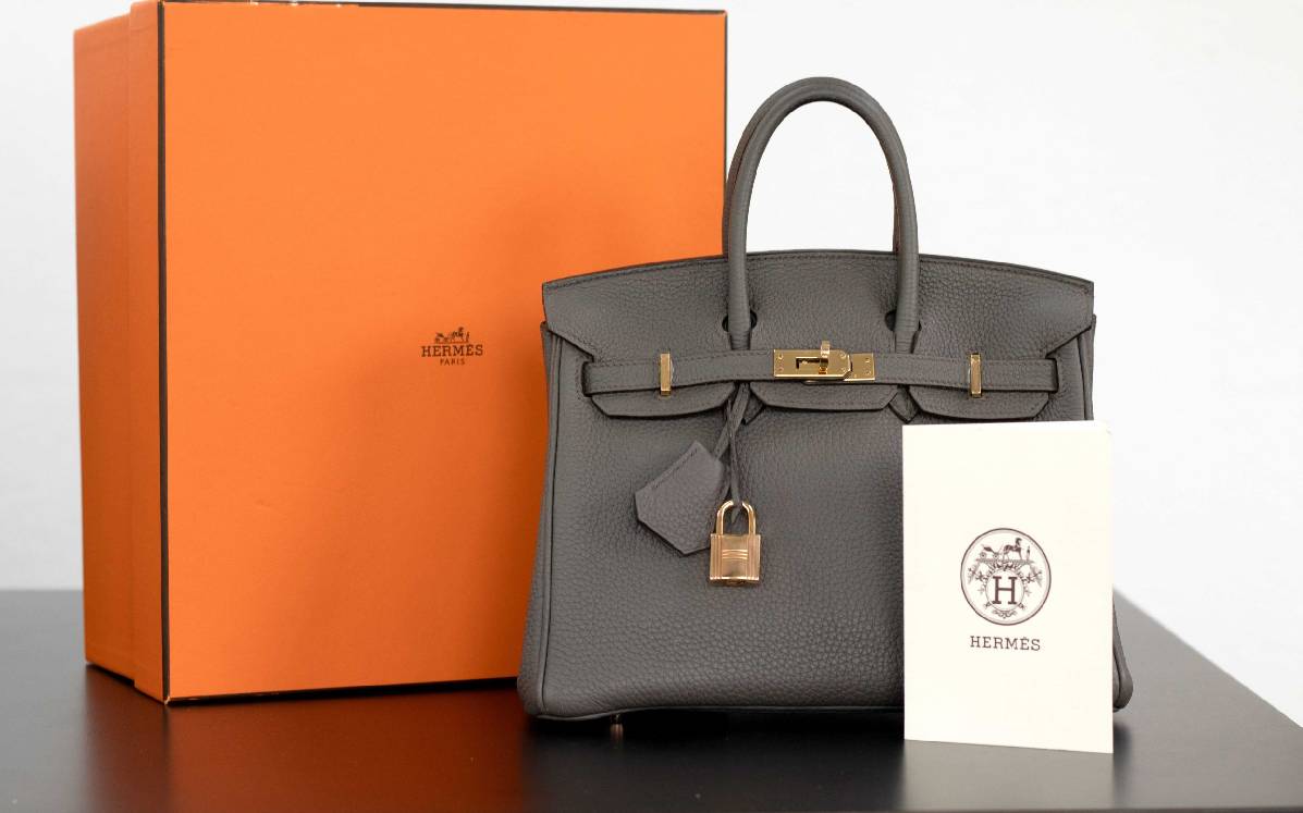 Foto de  bolsa de grife cara, Hermés, modelo Birkin.