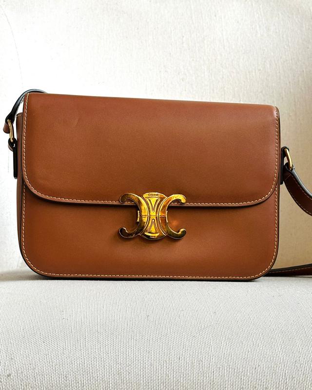 Bolsa Celine Triomphe. Clique na imagem e confira mais modelos da marca!