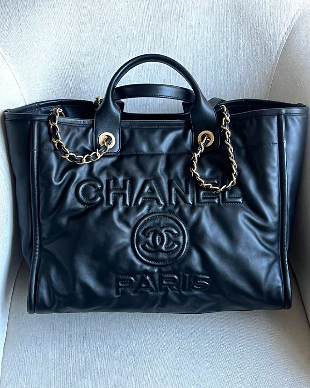 Bolsa Chanel Deauville. Clique na imagem e confira mais modelos da marca!