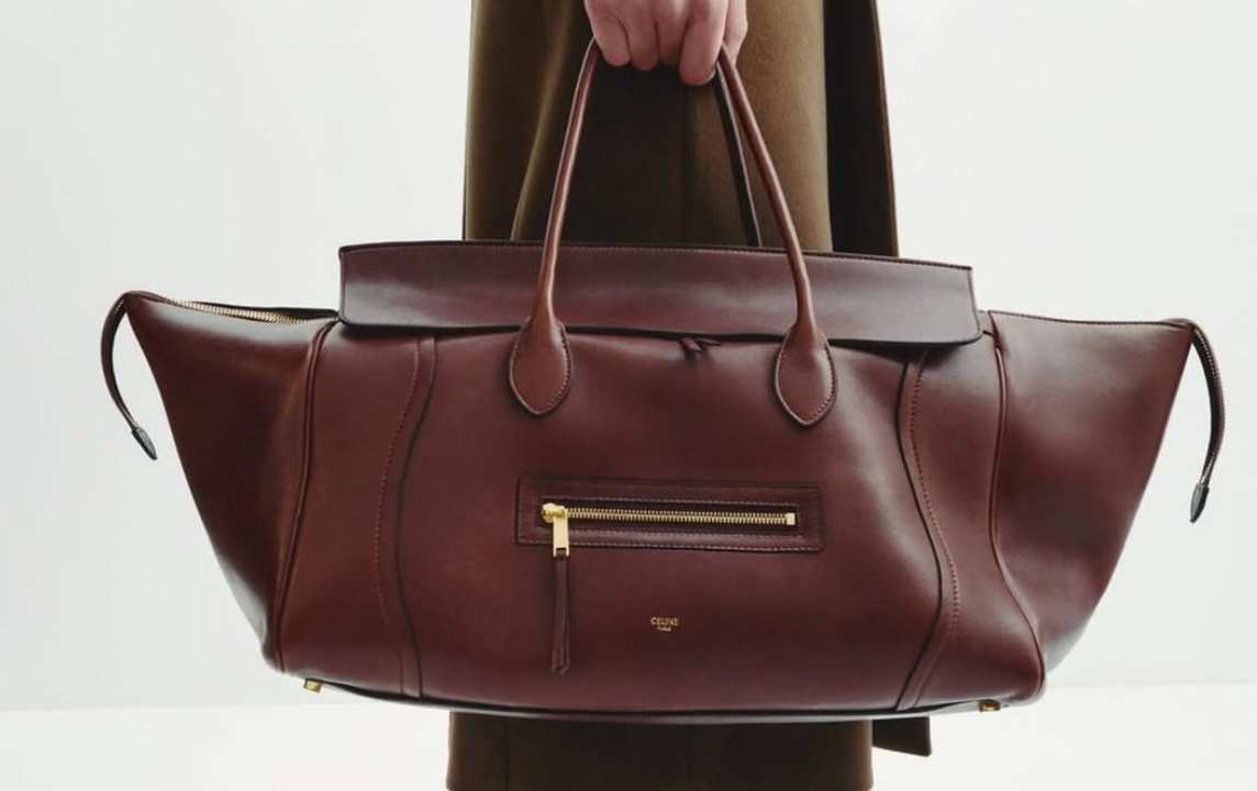Celine Phantom Bag relançada por Michael Rider na coleção Spring 2026 — versão atualizada da bolsa icônica criada por Phoebe Philo em 2011