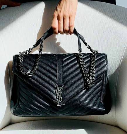 Bolsa Saint Laurent College em couro matelassado chevron com alça de corrente e monograma YSL, modelo feminino de luxo para uso diário.
