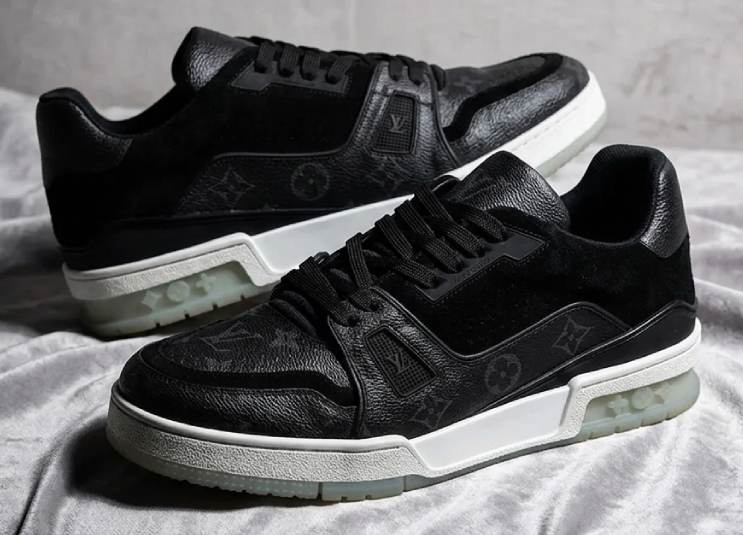 Louis Vuitton Trainer— sneaker de luxo da grife francesa disponível no mercado second hand do Etiqueta Única