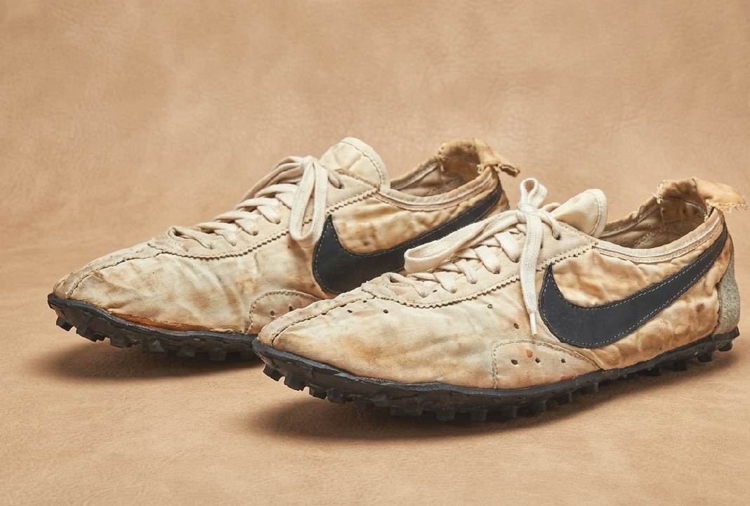 Nike Waffle Racing Flat Moon Shoe de 1972, um dos sneakers mais raros e valiosos da história, vendido por mais de US$ 437 mil em leilão