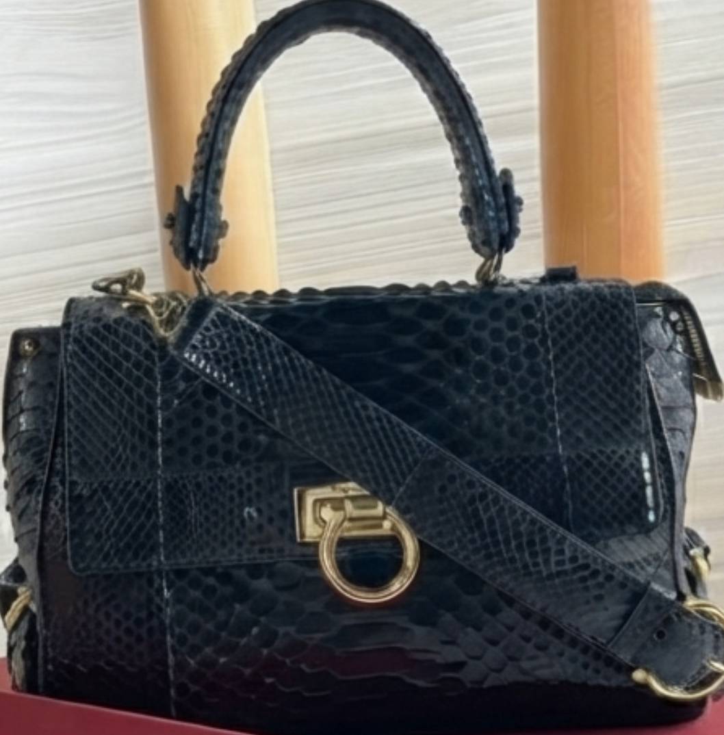 bolsa sofia da ferragamo.
