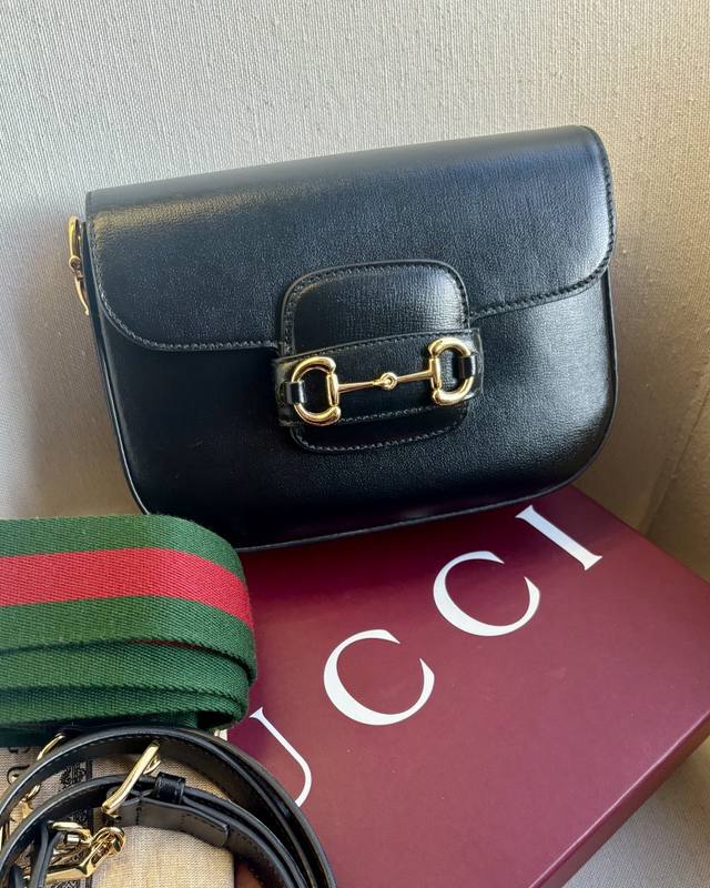 Bolsa Gucci Horsebit 1955. Clique na imagem e confira mais modelos da marca!