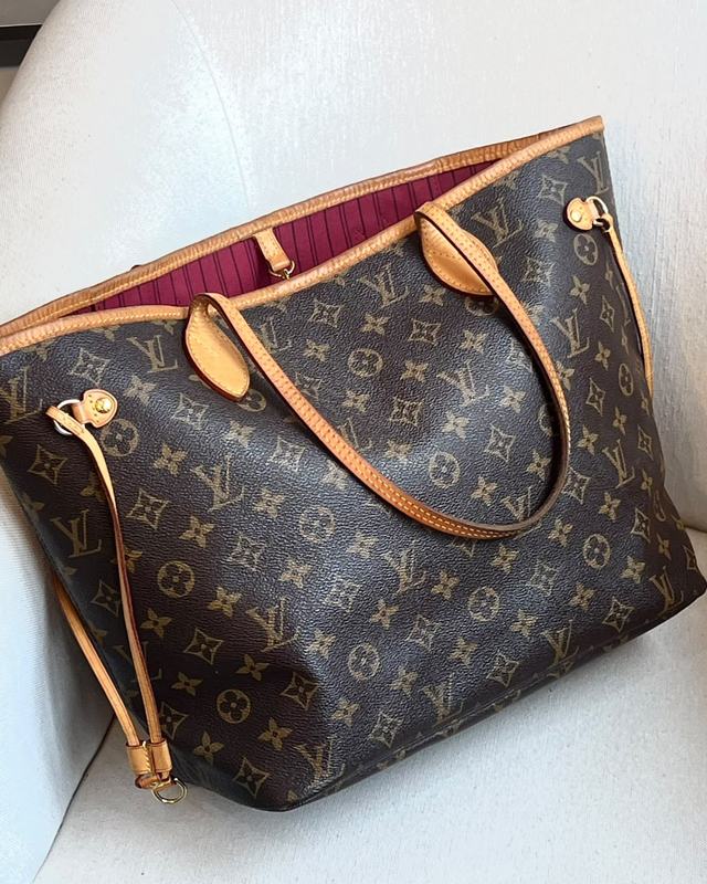 Bolsa Louis Vuitton Neverfull. Clique na imagem e confira mais modelos da marca!