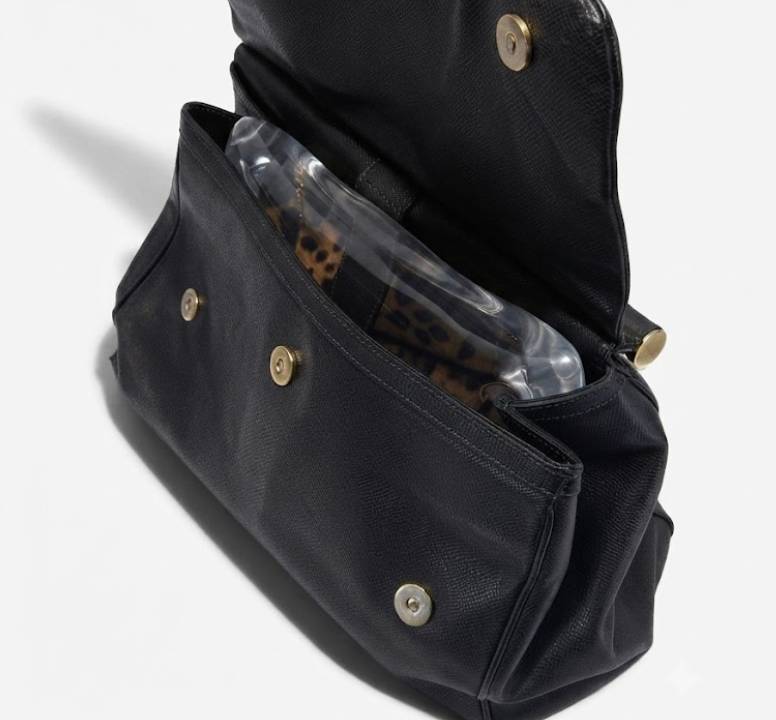 Bolsa Miss Sicily seminova com enchimento para manter valor de revenda.