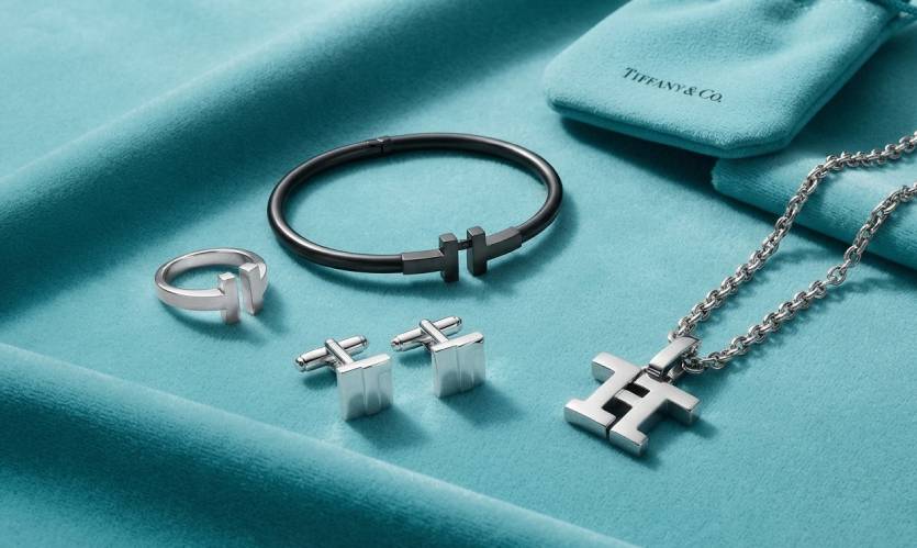 Joias masculinas da Tiffany & Co para presentes do dia dos pais.