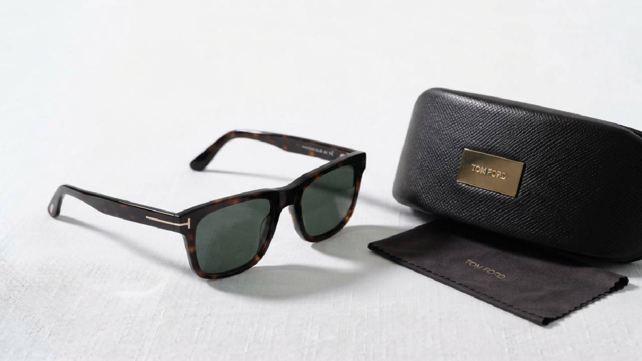 óculos de sol tom ford seminovo com embalagem original.