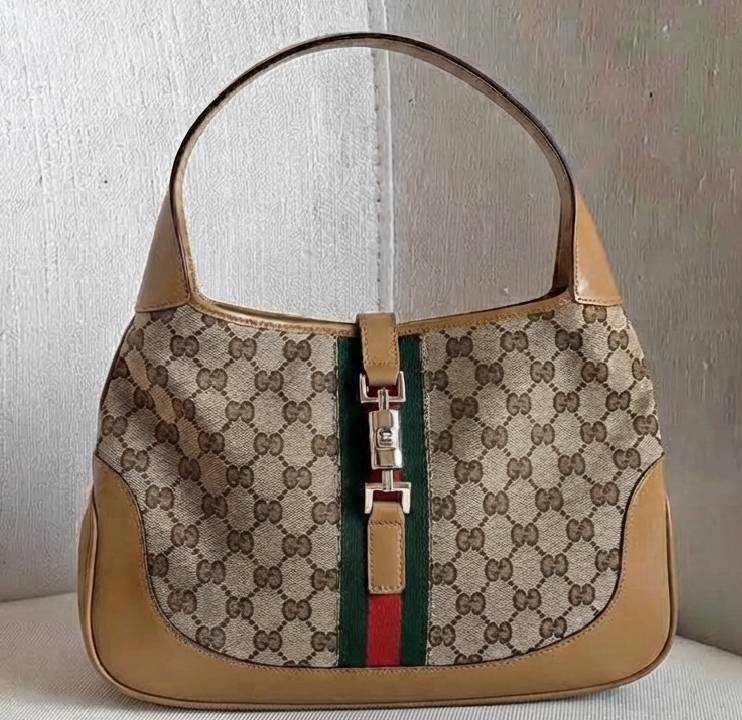 Bolsa de luxxo vintage seminova da Gucci na Semana do Cliente.