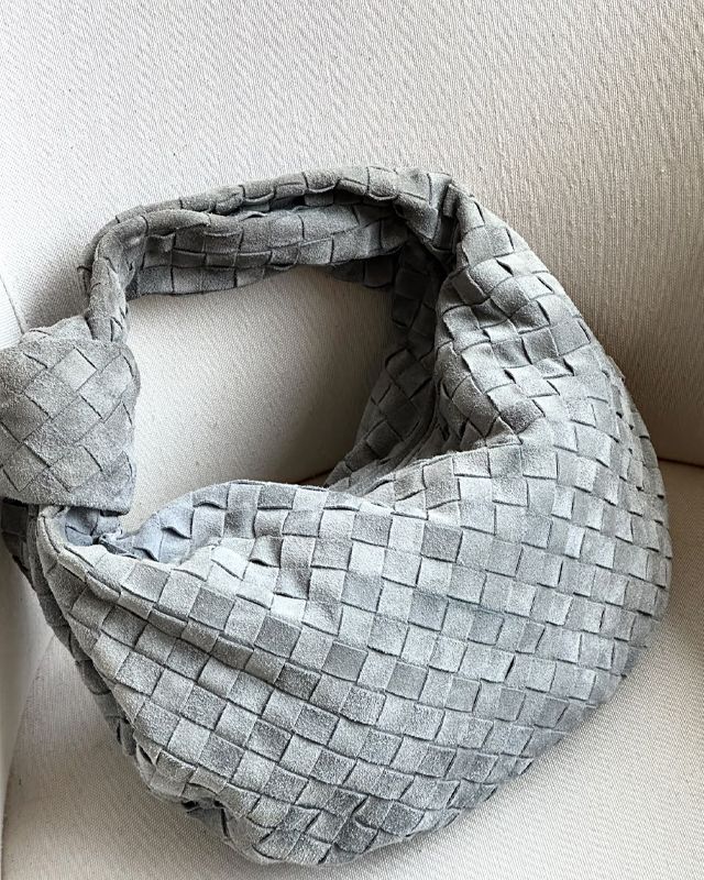 Bolsa Bottega Veneta Jodie. Clique na imagem e confira mais modelos!
